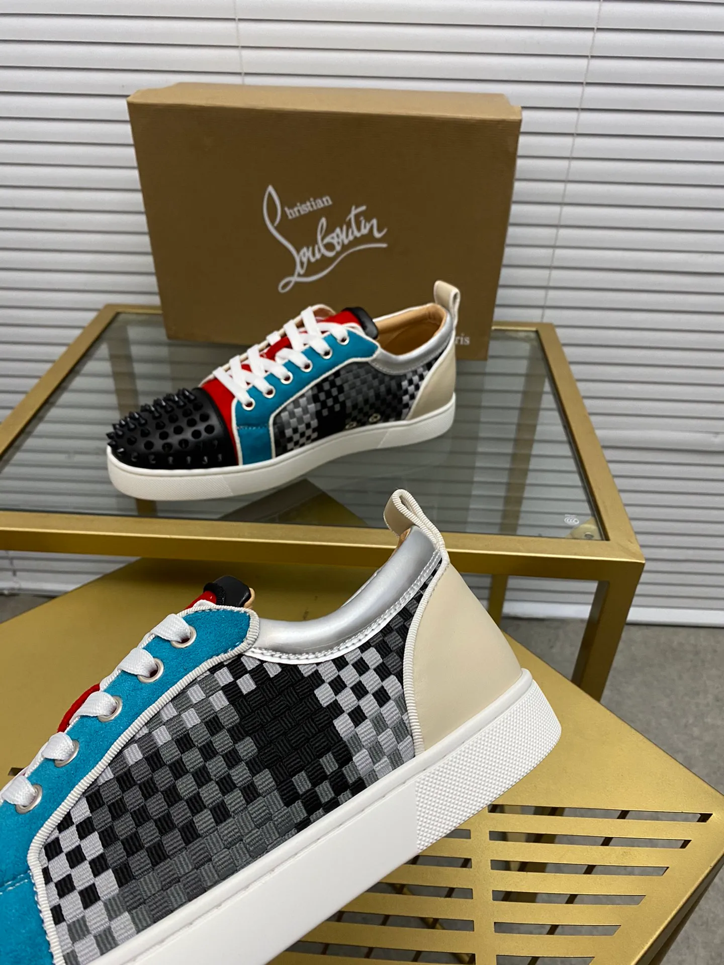 (Customized model) Ex-factory price is 500. christian louboutin (CL red sole shoes) counter series, casual sneakers for couples 📢 📢 📢 Exclusive hot style release 🎈🎈💪 Movable latex feet 👻 Finished outsole line [Proud] 😝Female 35-40# Male 38#-46, global supply😝 [Top version]: Original imported genuine leather upper, top original leather lining, original molded TPU outsole, original 1:1 detail processing, original shoe last,